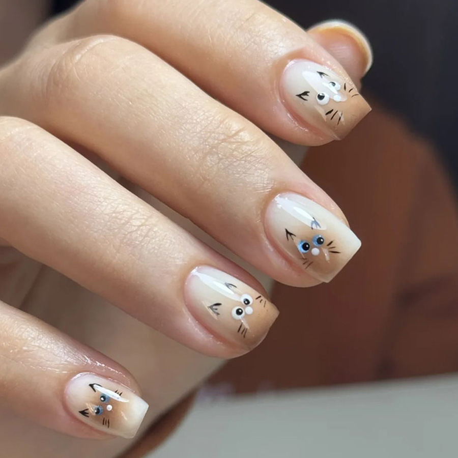 Korte medium nepnagels voor vr - Press On Nail Set recensie en prijs